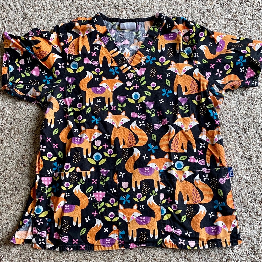 Fox scrub top